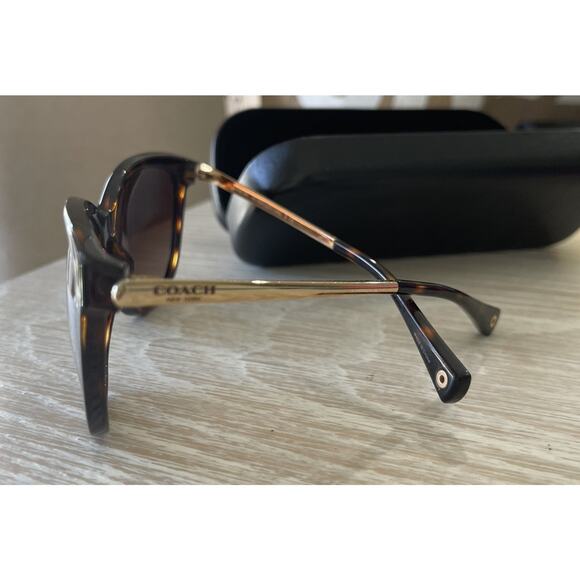 Coach HC8084 (L072 CELIA) Sunglasses 517013 Dark Tortoise‎ / Gold Frame 57 mm - Picture 4 of 9